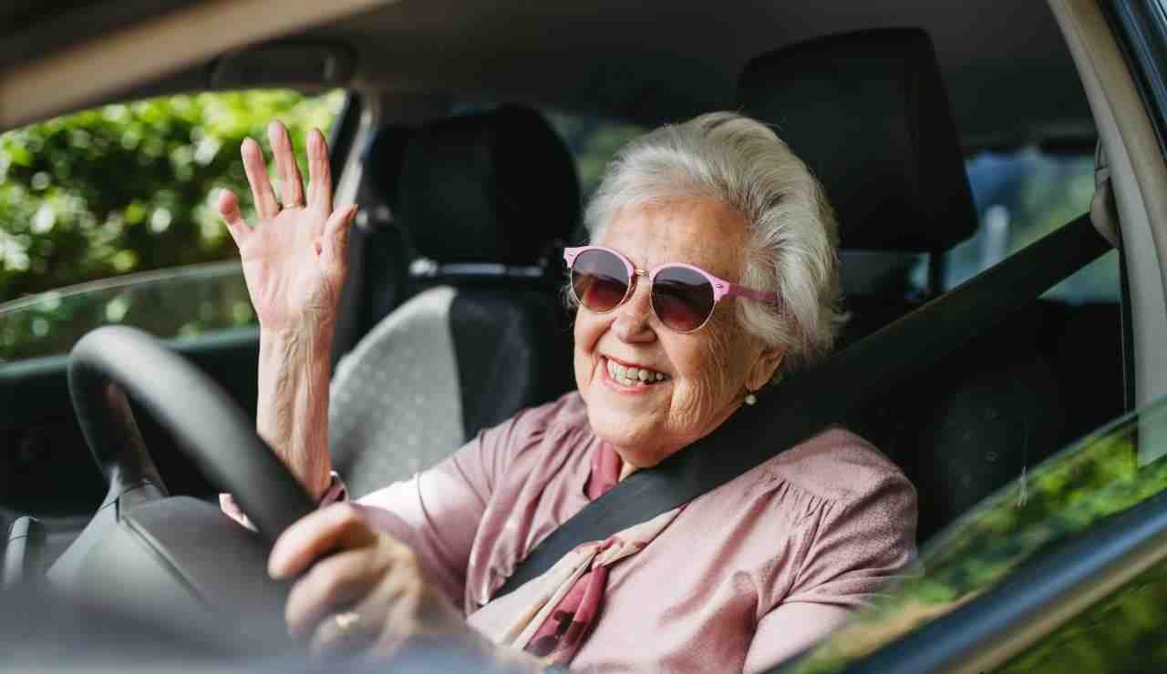 Rinnovo horror, a 70 anni scatta il doppio esame: nessun pensionato esente dal supplizio | O lo superi o addio patente